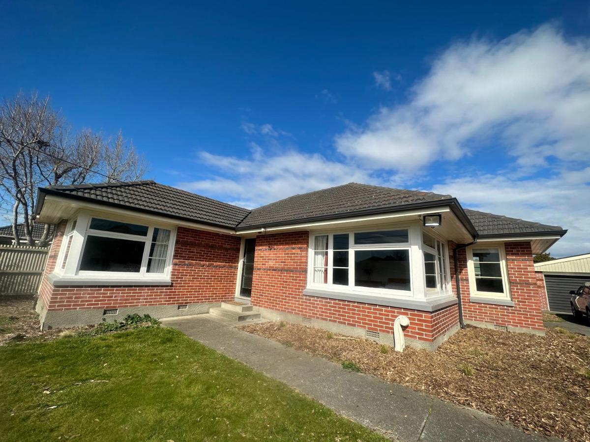 Sunny House With 5 Bedrooms Christchurch Exterior photo