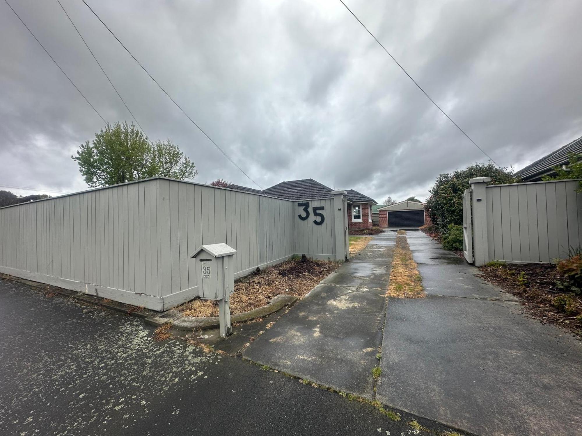 Sunny House With 5 Bedrooms Christchurch Exterior photo